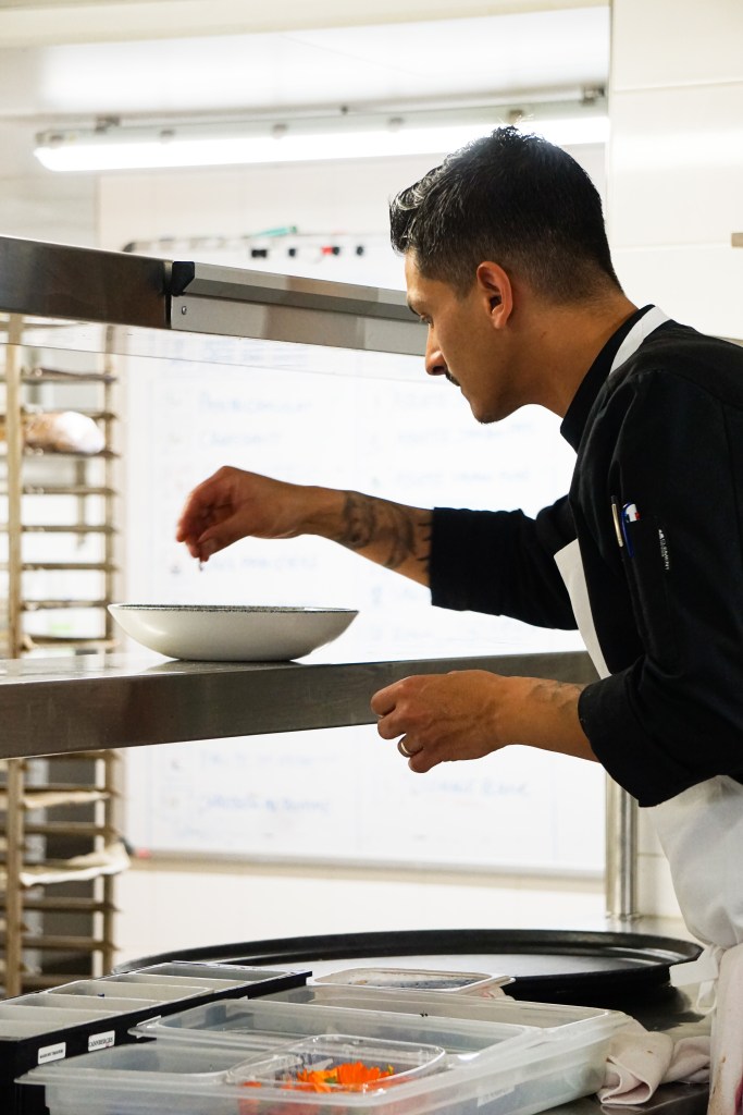 Photographe Paris Hotel Restaurant Ermitage Chef Kim Srinivasan.