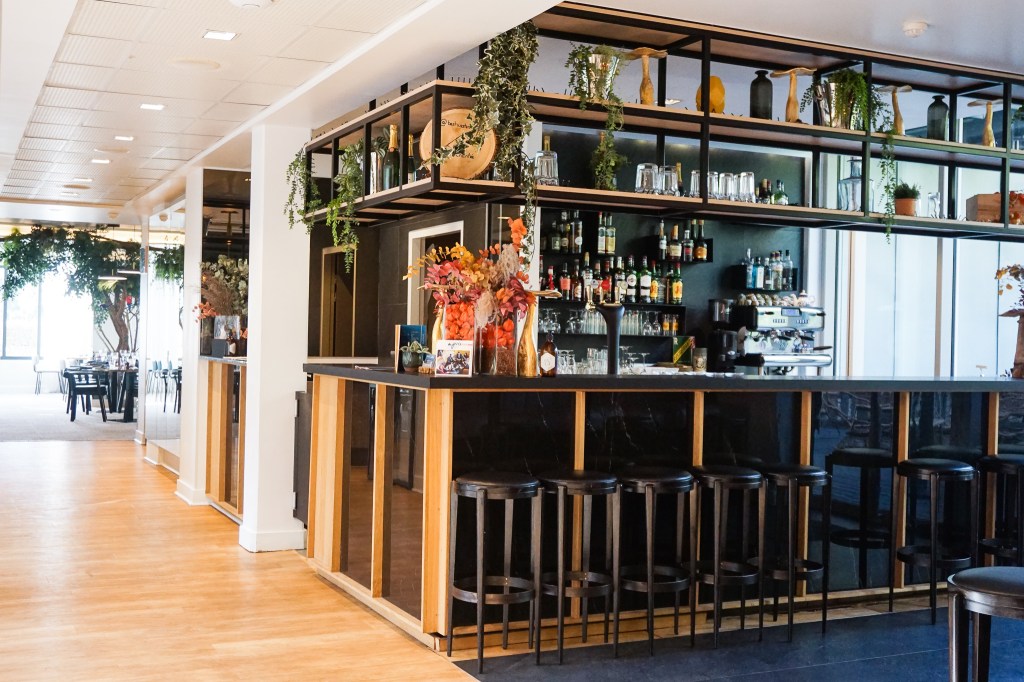 Photographe Paris Hotel Restaurant Ermitage Chef Kim Srinivasan.