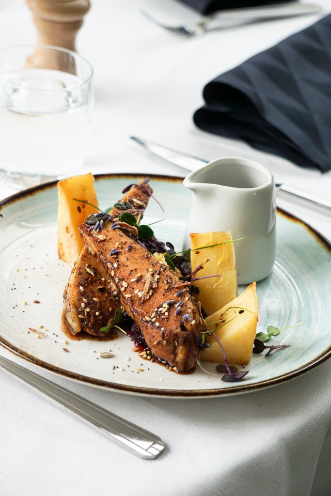 Photographe Paris Hotel Restaurant Ermitage Chef Kim Srinivasan.