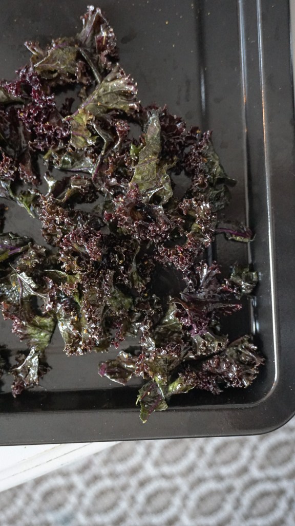 Velouté Épinards Coco-Curry avec Chips de Kale